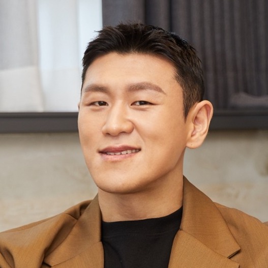 Kang Hong-Suk
