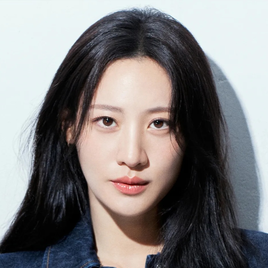 Claudia Kim